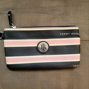 Tommy Hilfiger Wristlet Pouch Wallet